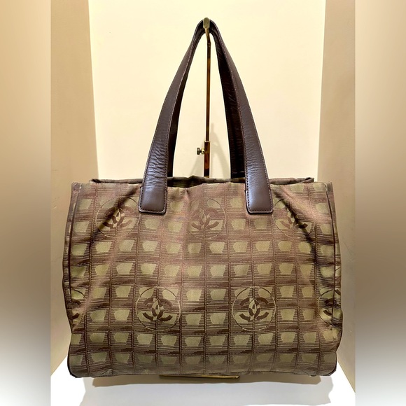 Chanel Brown/Olive 
Travel Ligne Tote - Picture 1 of 13